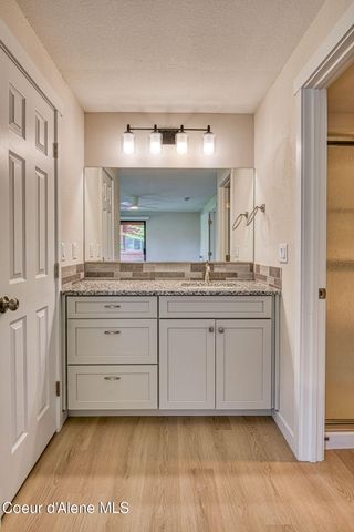 5299 W Green Ct, Unit 2, Rathdrum, ID 83858