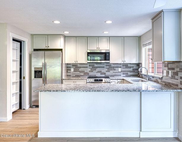 5299 W Green Ct, Unit 2, Rathdrum, ID 83858