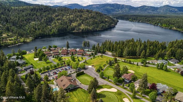 5299 W Green Ct, Unit 2, Rathdrum, ID 83858