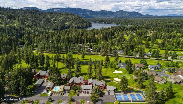 5299 W Green Ct, Unit 2, Rathdrum, ID 83858