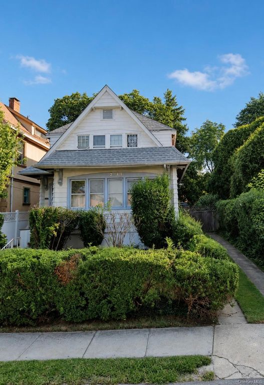 27-43 Humphrey Street, East Elmhurst, NY 11369 — exterior