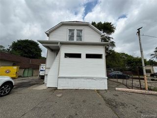 11429 E 8 Mile Road, Warren, MI 48089