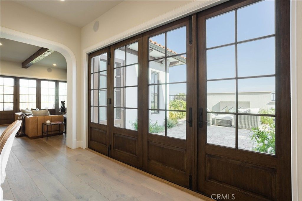 Image 12 of property listing at 9 Nathaniel, Sierra Madre, CA 91024
