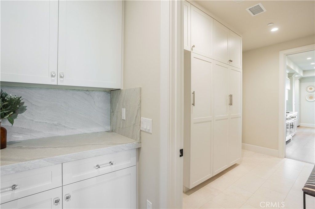 Image 28 of property listing at 9 Nathaniel, Sierra Madre, CA 91024