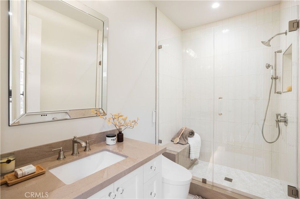 Image 32 of property listing at 9 Nathaniel, Sierra Madre, CA 91024