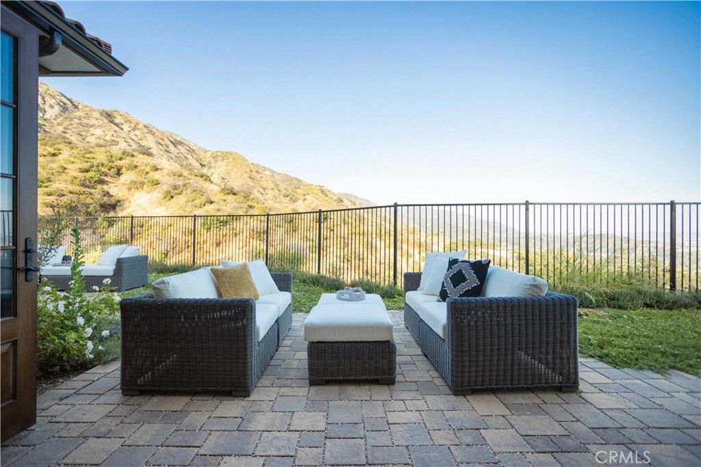 Image 55 of property listing at 9 Nathaniel, Sierra Madre, CA 91024