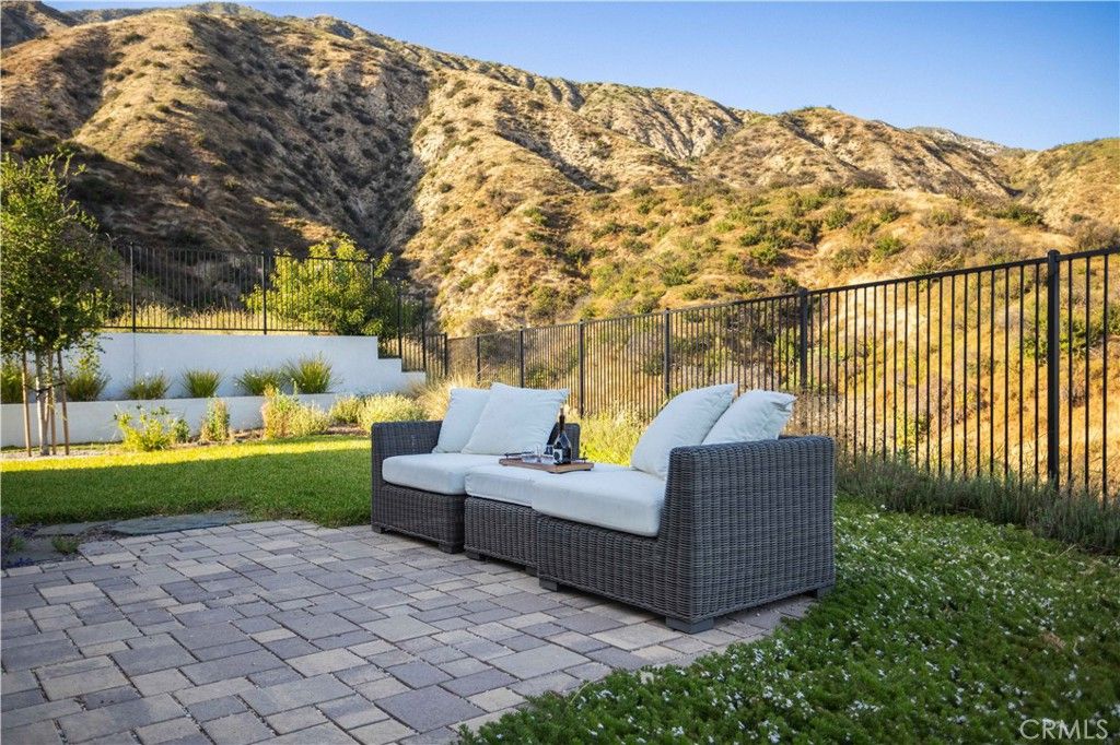 Image 56 of property listing at 9 Nathaniel, Sierra Madre, CA 91024