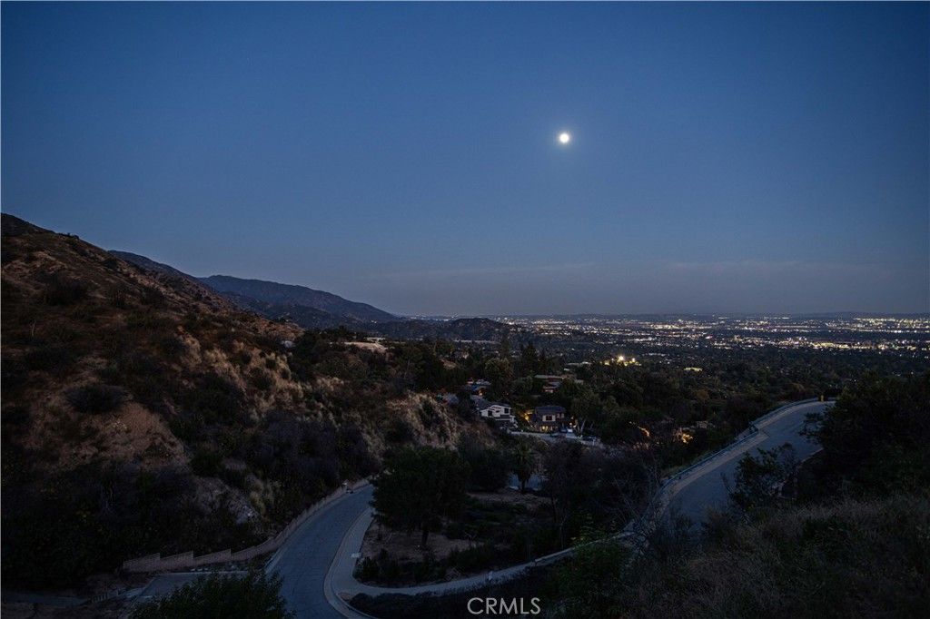 Image 73 of property listing at 9 Nathaniel, Sierra Madre, CA 91024