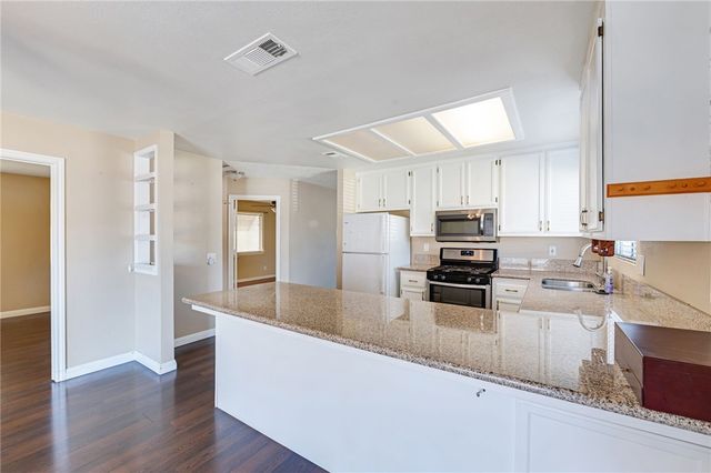 591 Palm, San Jacinto, CA 92582