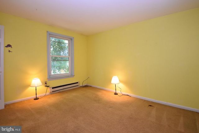 12 PICNIC WOODS CIR, Lititz, PA 17543
