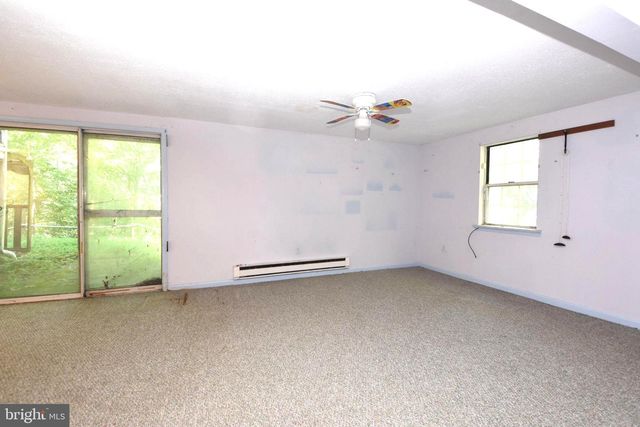 12 PICNIC WOODS CIR, Lititz, PA 17543