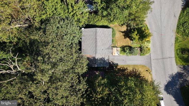 12 PICNIC WOODS CIR, Lititz, PA 17543