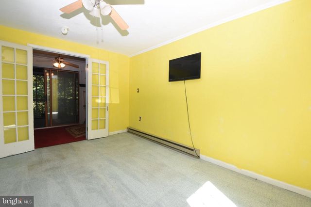 12 PICNIC WOODS CIR, Lititz, PA 17543