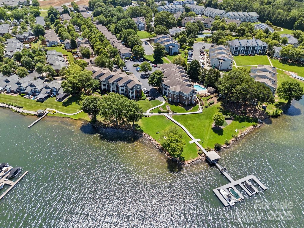 7845 Village Harbor Drive, Cornelius, NC 28031