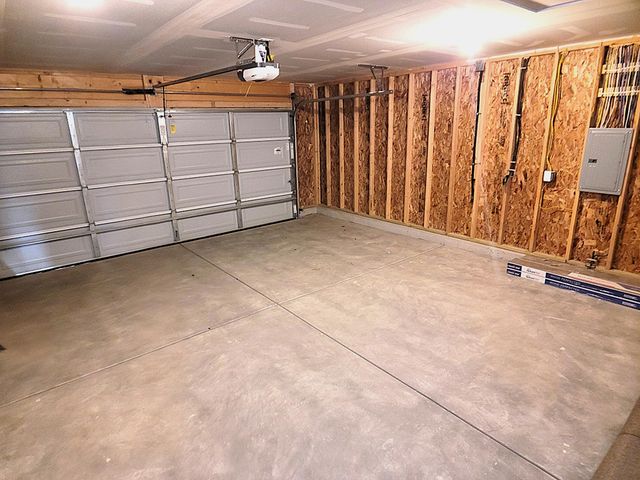 8652 Madison Street, Merrillville, IN 46410