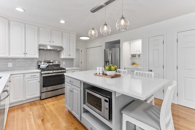 118 Fairway Drive, Attleboro, MA 02703