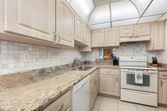 640 N Nova Rd Apt 504, Ormond Beach, FL 32174