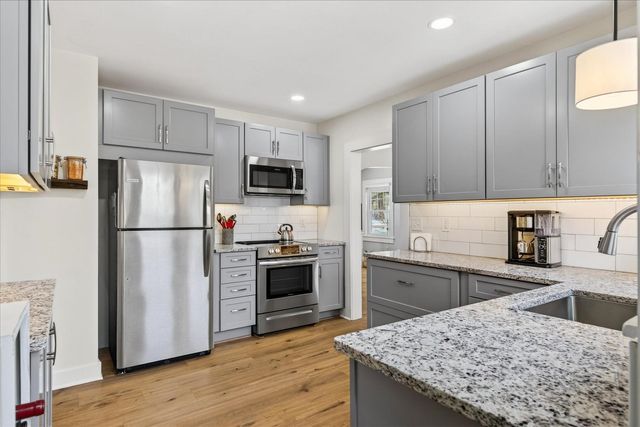 2222 West Street, Proctor, VT 05765