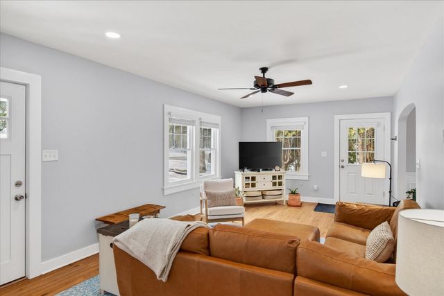 2222 West Street, Proctor, VT 05765