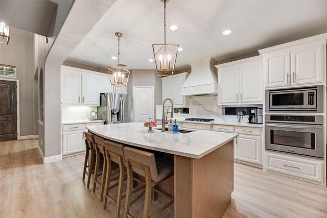 8305 Parish Avenue, Mckinney, TX 75071