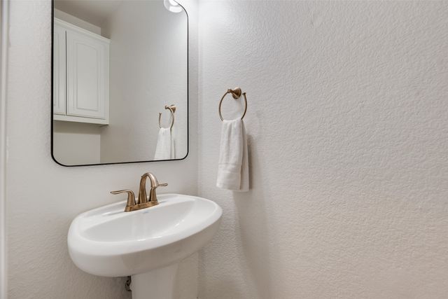 8305 Parish Avenue, Mckinney, TX 75071