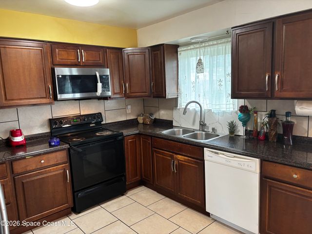 3291 Eastman Avenue NE, Palm Bay, FL 32905