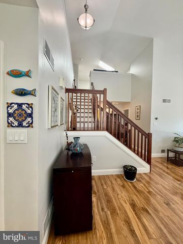 125 MERLIN DR, Hummelstown, PA 17036