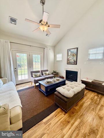 125 MERLIN DR, Hummelstown, PA 17036