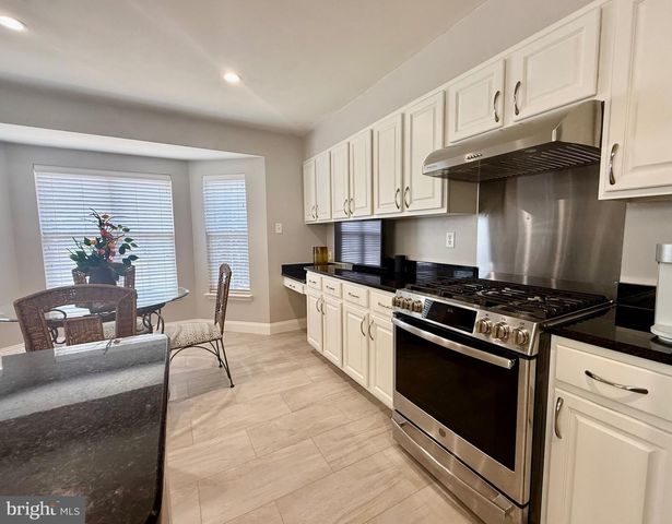 125 MERLIN DR, Hummelstown, PA 17036