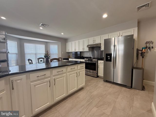 125 MERLIN DR, Hummelstown, PA 17036
