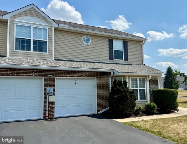 125 MERLIN DR, Hummelstown, PA 17036