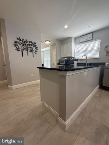 125 MERLIN DR, Hummelstown, PA 17036