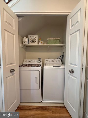 125 MERLIN DR, Hummelstown, PA 17036