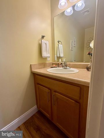 125 MERLIN DR, Hummelstown, PA 17036