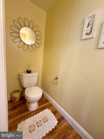 125 MERLIN DR, Hummelstown, PA 17036