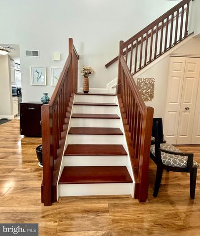125 MERLIN DR, Hummelstown, PA 17036