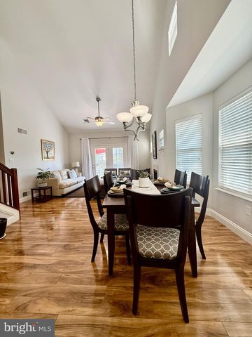 125 MERLIN DR, Hummelstown, PA 17036