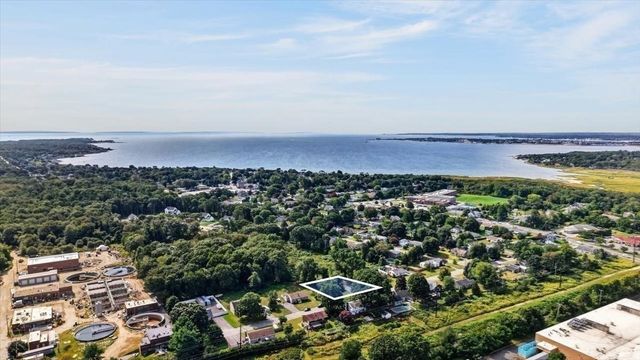 21 Timothy St, Fairhaven, MA 02719