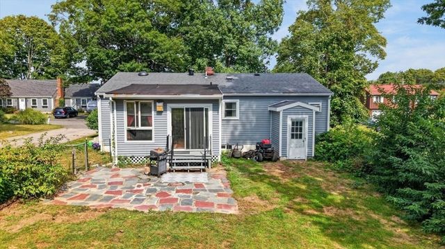 21 Timothy St, Fairhaven, MA 02719