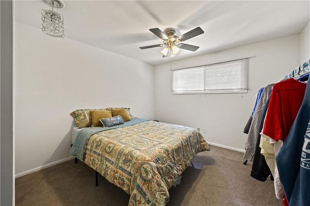 6521 W 49th Street, Mission, KS 66202