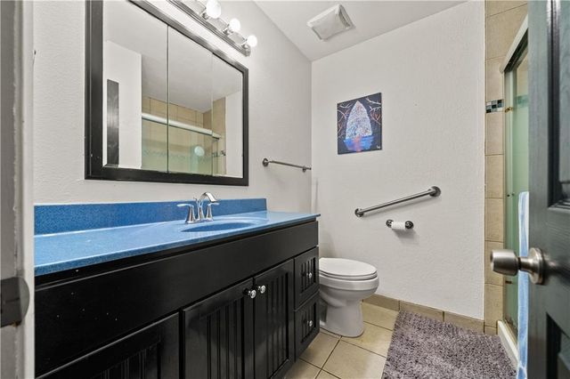 6521 W 49th Street, Mission, KS 66202