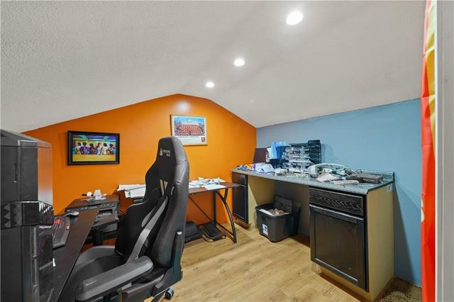 6521 W 49th Street, Mission, KS 66202