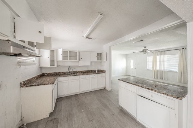 312 N Sam Houston Road, Mesquite, TX 75149
