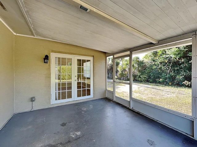 122 VAN DYCK DRIVE, Nokomis, FL 34275