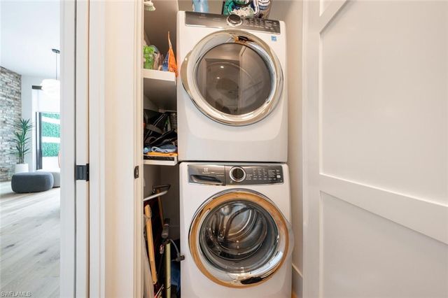 850 Central AVE # 311, Naples, FL 34102