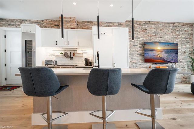 850 Central AVE # 311, Naples, FL 34102