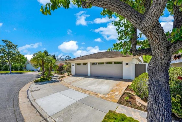 907 Cercis Place, Newport Beach, CA 92660