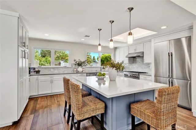 907 Cercis Place, Newport Beach, CA 92660