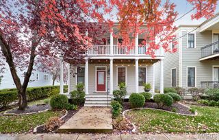 3214 S Canal Way, St Charles, MO 63301