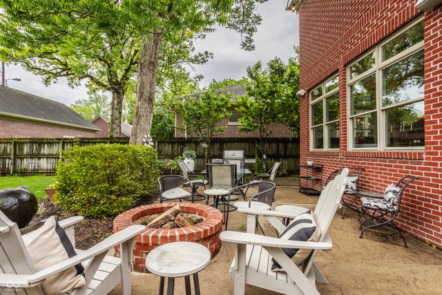 1555 Broadway Street, Indianapolis, IN 46202